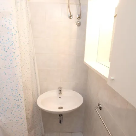 Fuer 3 Personen Ca 35 Qm In Rabac, Istrien Bucht Von Рабац